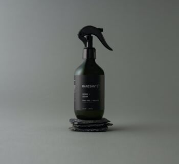 Cedro - Spray cèdre / environnement - Spray d'ambiance, végétalien, à base naturelle, emballage durable, contenants recyclables pour animaux de compagnie, fabriqué en Italie, non testé sur les animaux 1
