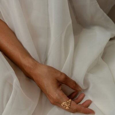 Opulenter Ring aus Messing mit Feingold vergoldet
