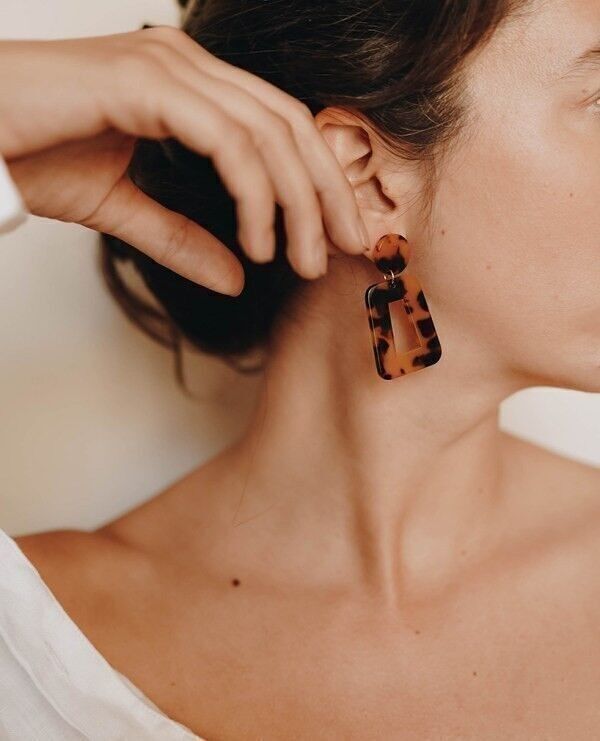 Orecchini a scala marmorizzata per trapezio