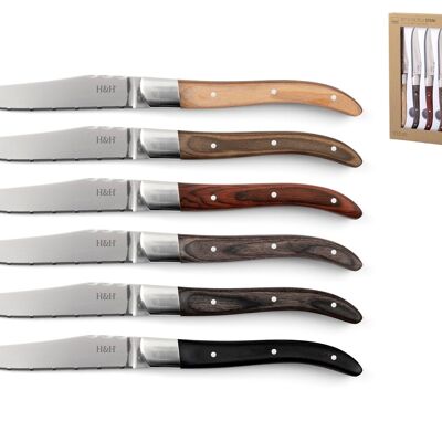 Set 6 coltelli Steak con lama in acciaio inox seghettata e manico rivettato in legno naturale. Misure del coltello base 2cm, altezza 1,5 cm ,profondità 22,5 cm. Peso 0,090 gr.