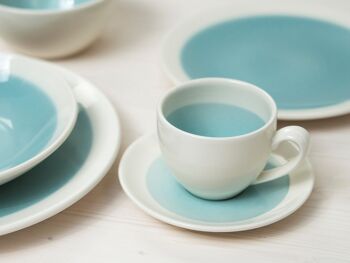 Tasse à thé Soleil en terre cuite avec assiette blanche et bleue cc 235 4