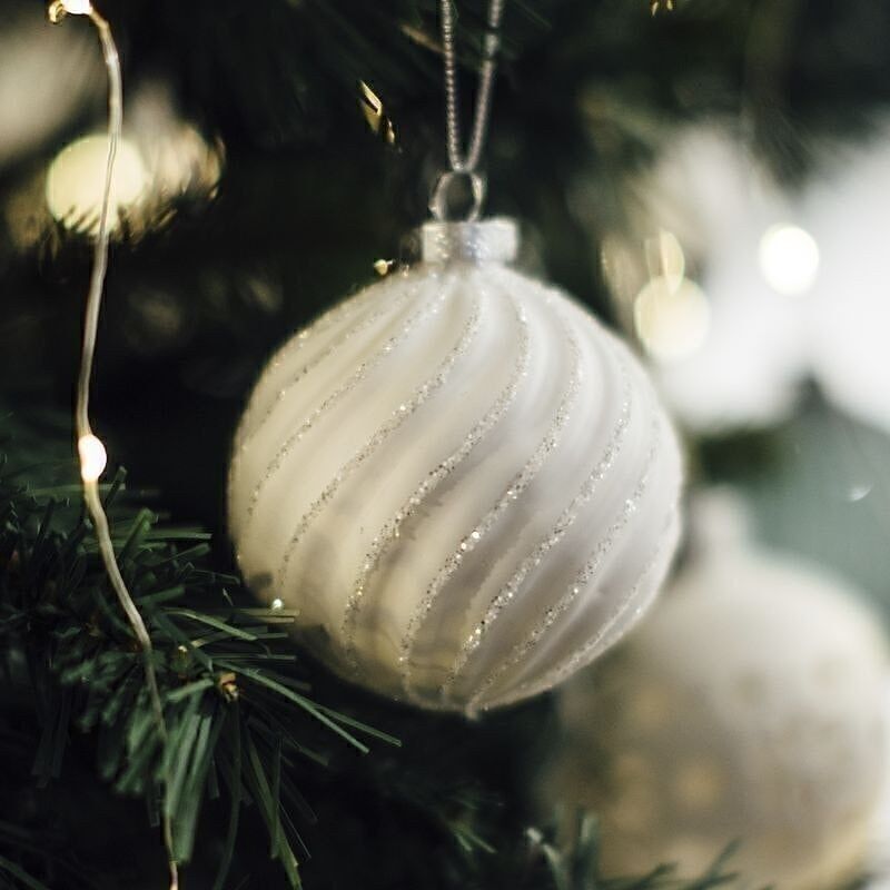 KUGEL AUS KRISTALLKUNSTSTOFF, 8 CM, PURPURINA-DETAIL HH3046380