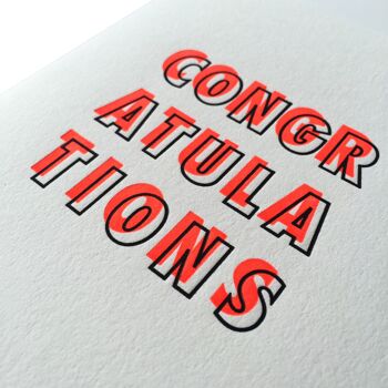 Carte imprimée typographique de luxe de félicitations au néon 2