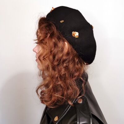 Beret embroidered with Amandine beads