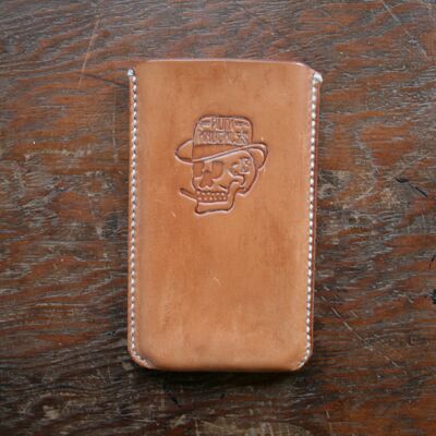 Estuche para teléfono de cuero real tallado a mano RK Limited