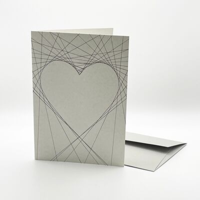 "Lovely" tarjeta plegable. Corazón con líneas.