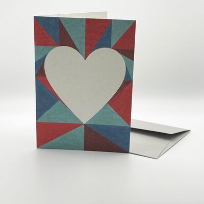 Preciosa tarjeta plegable.  Corazón en triángulos.