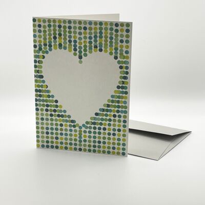Preciosa tarjeta plegable.  Corazón en puntos verdes.