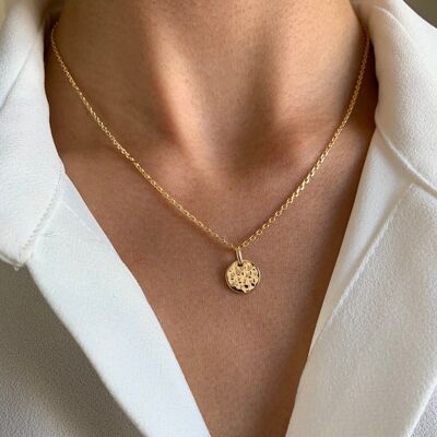 Collar con colgante de medalla redonda chapada en oro / Regalo de mujer / Collar de cadena chapado en oro para mujer
