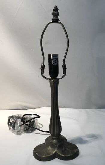 Lampe à poser base forme trèfle avec abat-jour Tiffany diamètre 20cm Rose Série LG281870 5