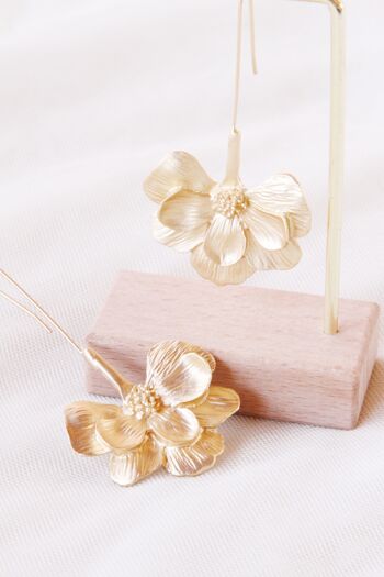 Boucles d'oreilles dorées "Flowers" 1