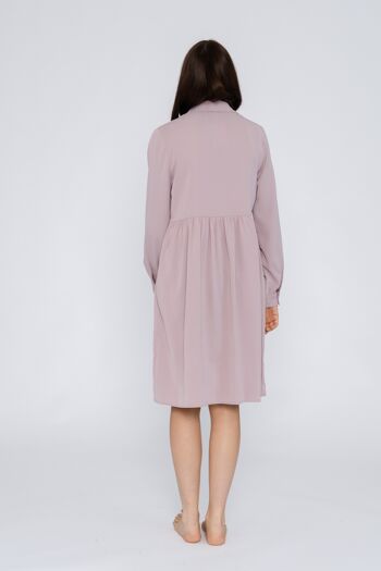 Robe chemise unie avec poches à l'avant 4