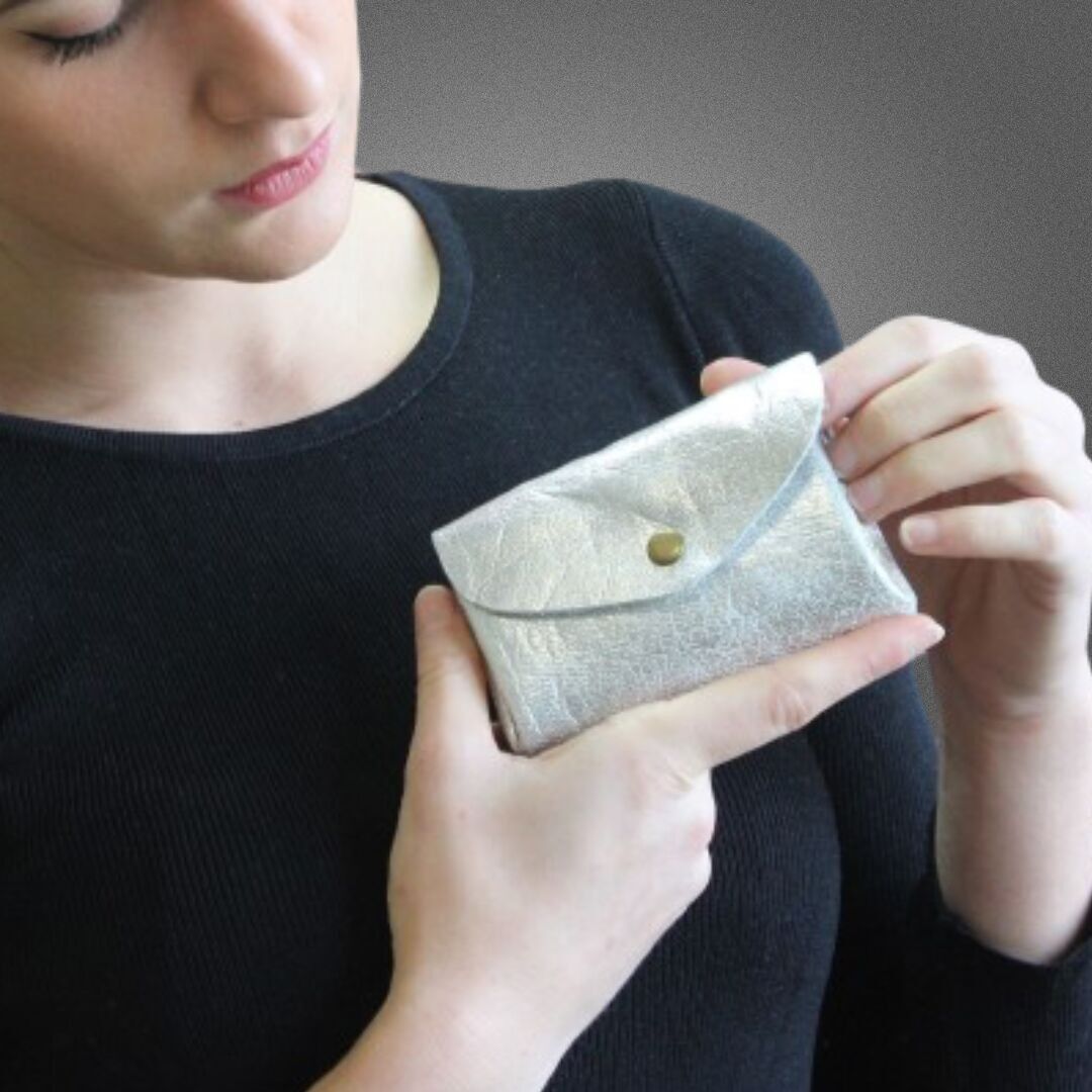 Petit porte monnaie en cuir avec fermeture éclaire - LOLI