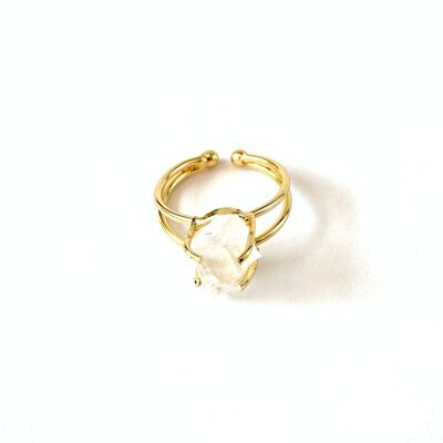 Goldener Ring für Damen aus weißem Quarz. ,Trend.   Einstellbar.   Golden.   Hochzeiten, Gäste.   Frühling.   Handgefertigt.