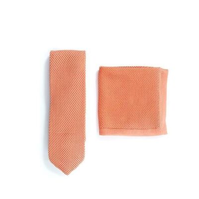 Set cravatta e pochette in maglia color corallo fusion