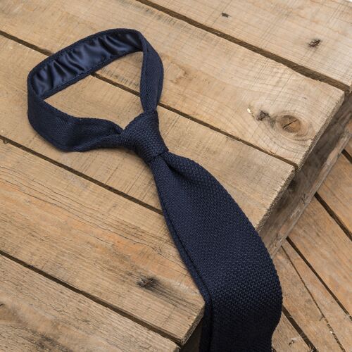 Navy Blue Knitted Silk Tie - Pointed