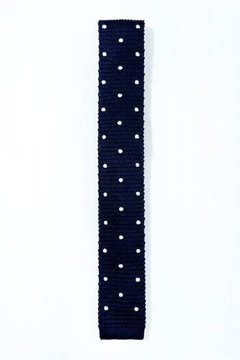 Cravate tricotée à pois bleu marine 4