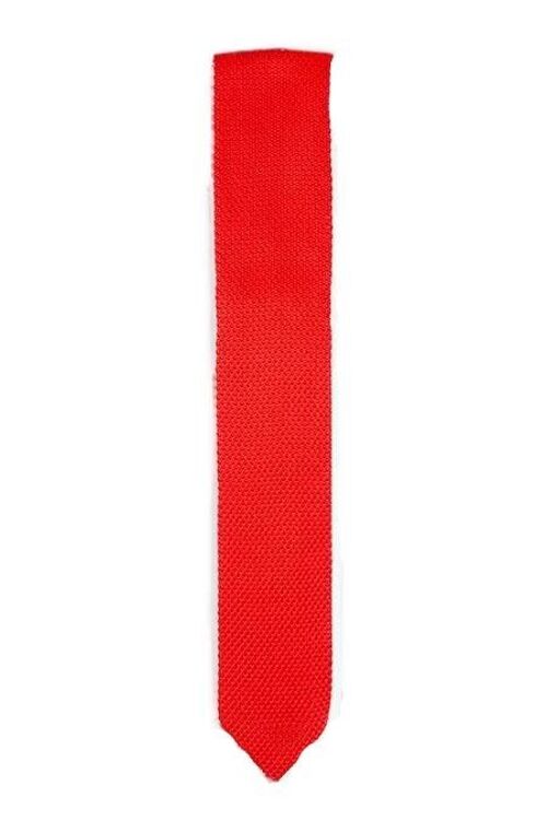 Pillar box red knitted tie