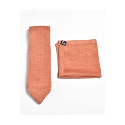 Ensemble cravate et pochette en tricot orange rustique