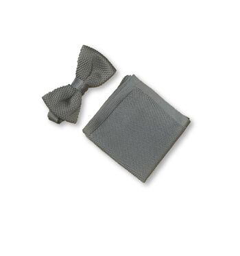 Ensemble nœud papillon et pochette en tricot gris pierre
