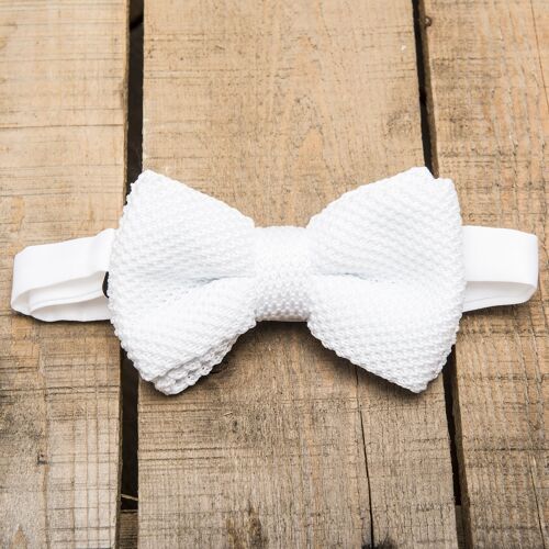 White Knitted Bow Tie