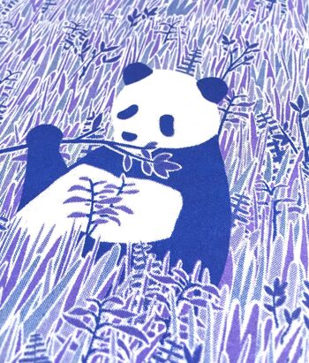 Impression de Risograph Panda dans l'herbe 3