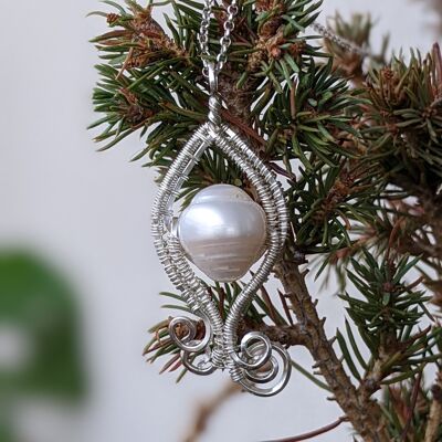 Freshwater Pearl and Sterling Silver Pendant
