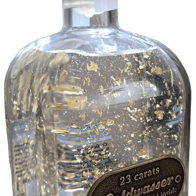 Vodka Goldwasser con copos de oro de 23 kilates