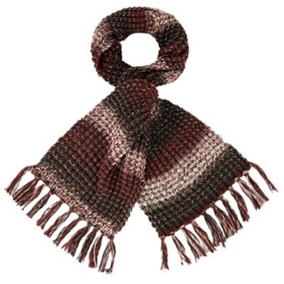 Women's scarf with metallized fibers