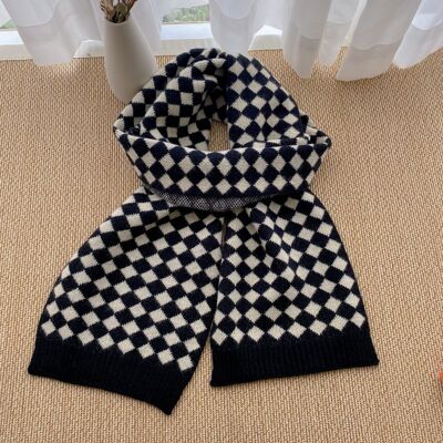 Checkered Knitted Comfy Scarf