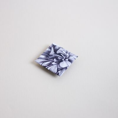 Spilla magnetica a fiore