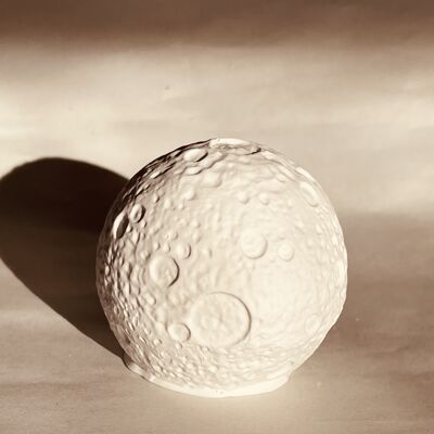 3D moon figure