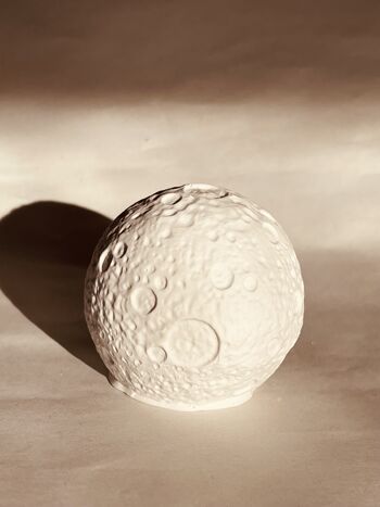 figurine de lune en 3D 1