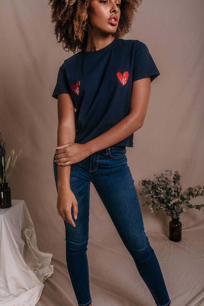 T-shirt da donna in cotone biologico blu navy - Agathe Cœurs