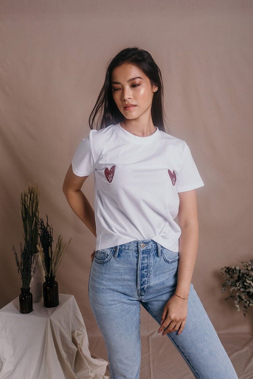 T-shirt bianca da donna in cotone biologico - Agathe Hearts