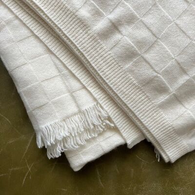 plaid durable grand tricoté - 100% cachemire - blanc cassé - 240x200cm - tricoté au Népal - plaid tricoté