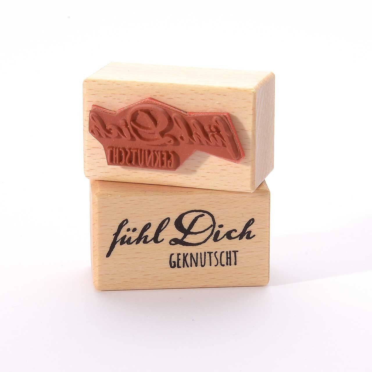 Titolo francobollo motivo: sentirsi baciati