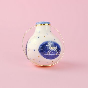 Globe de Noël en céramique bleu avec maison et renne 3