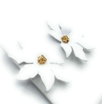 Boucles d'Oreilles Longues Fleur Blanc 4