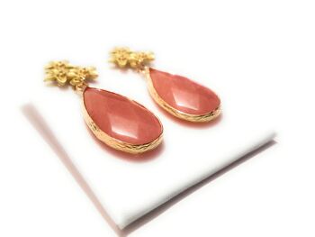 Boucles d'Oreilles Pierres Semi-précieuses Fleurs Corail Doré 3