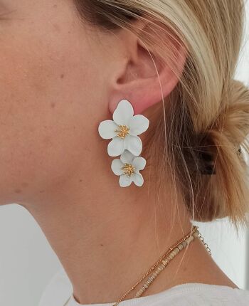 Boucles d'Oreilles Longues Double Fleur Blanc 5