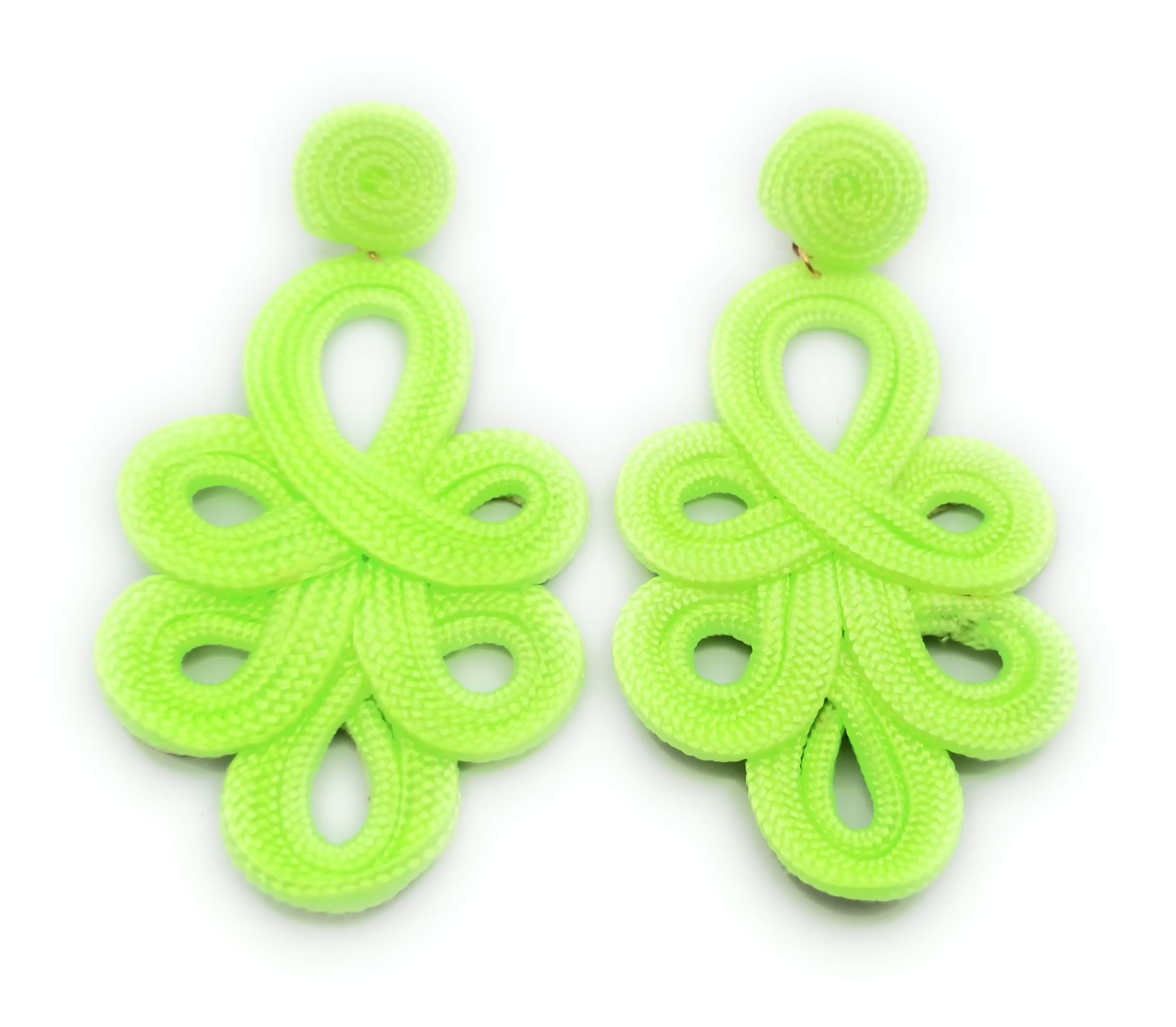 Orecchini flamenco lunghi e leggeri Pistacchio