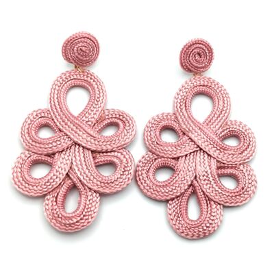 Long and light flamenco earrings · Light Pink