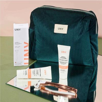Kit & shaving essentials for permanent hair removal.