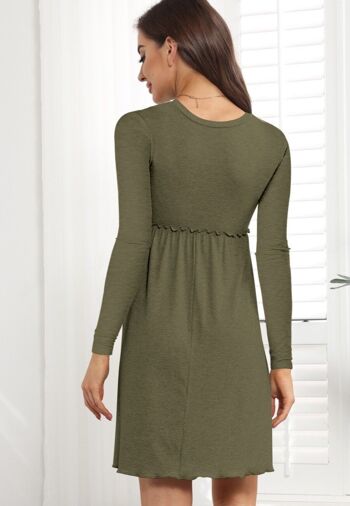 Robe empire bordée de laitue-vert olive 3