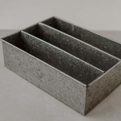 Metal box 35x25cm (PU = 2 pieces)