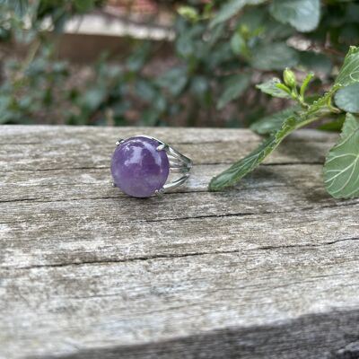 Adjustable ring in natural Amethyst round shape