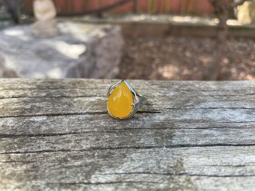 Bague réglable Pierre forme goutte en Jade jaune