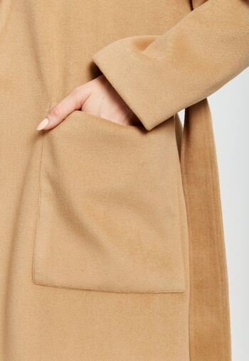 Manteau Long Ceinturé Liquorish en Camel 8