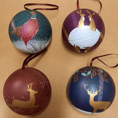 Garnished Christmas balls to hang, in metal